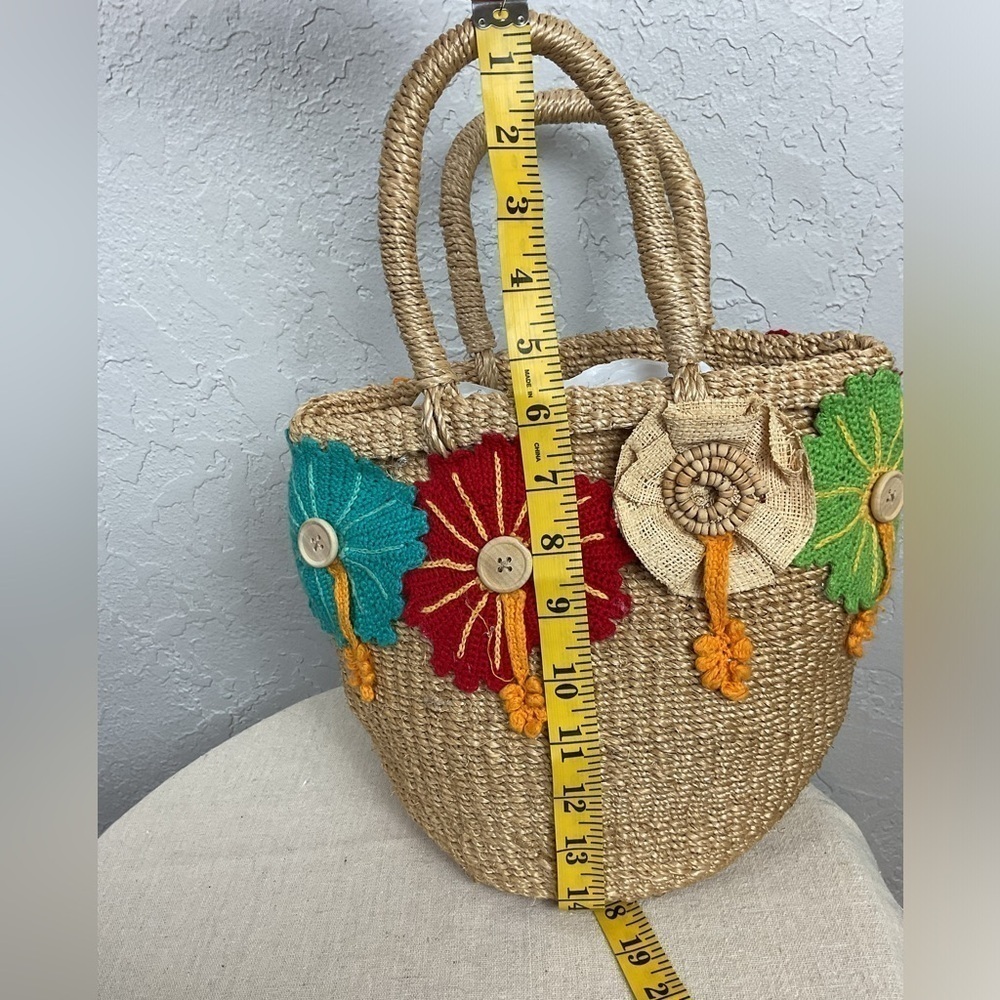 Women’s Tightly Woven Rattan Hand Bag with Crocheted Colorful Flowers - Picture 11 of 13